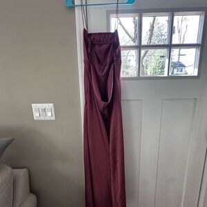 Elegant Burgundy Maxi Dress